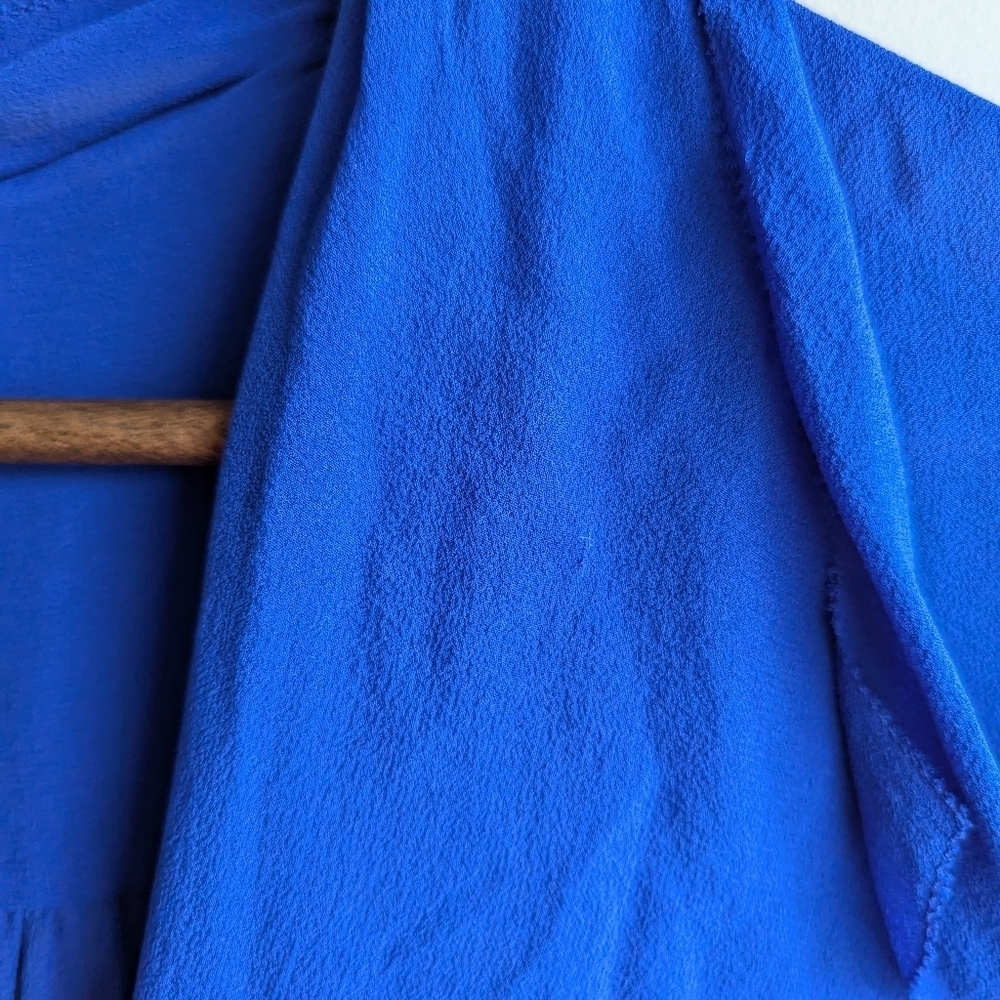 Aritzia BABATON Royal Blue Tinsley 100% Silk Blouse Size XS Fairy  Grunge Luxury - Picture 9 of 9